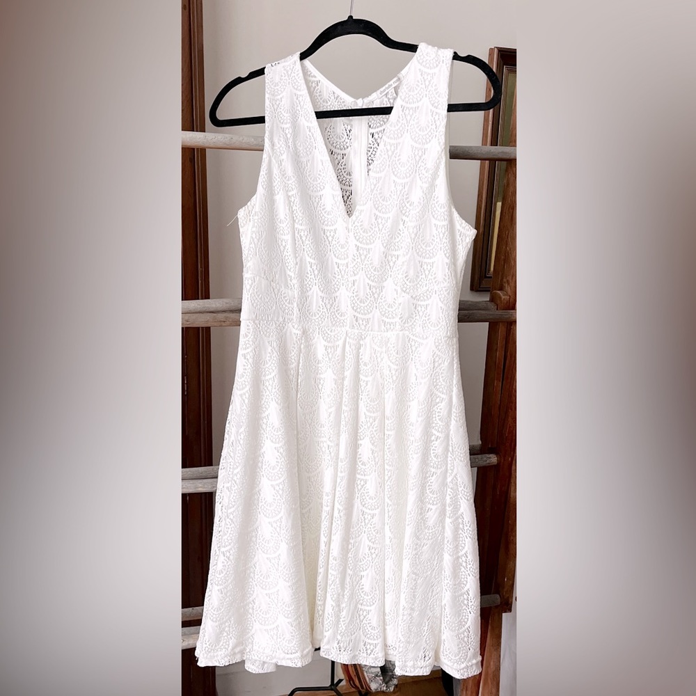 White Sleeveless Dress